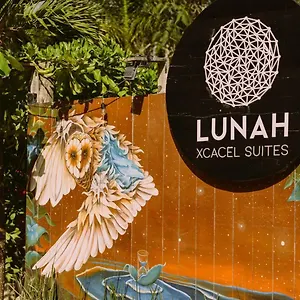  Apartment Lunah Xcacel Suites